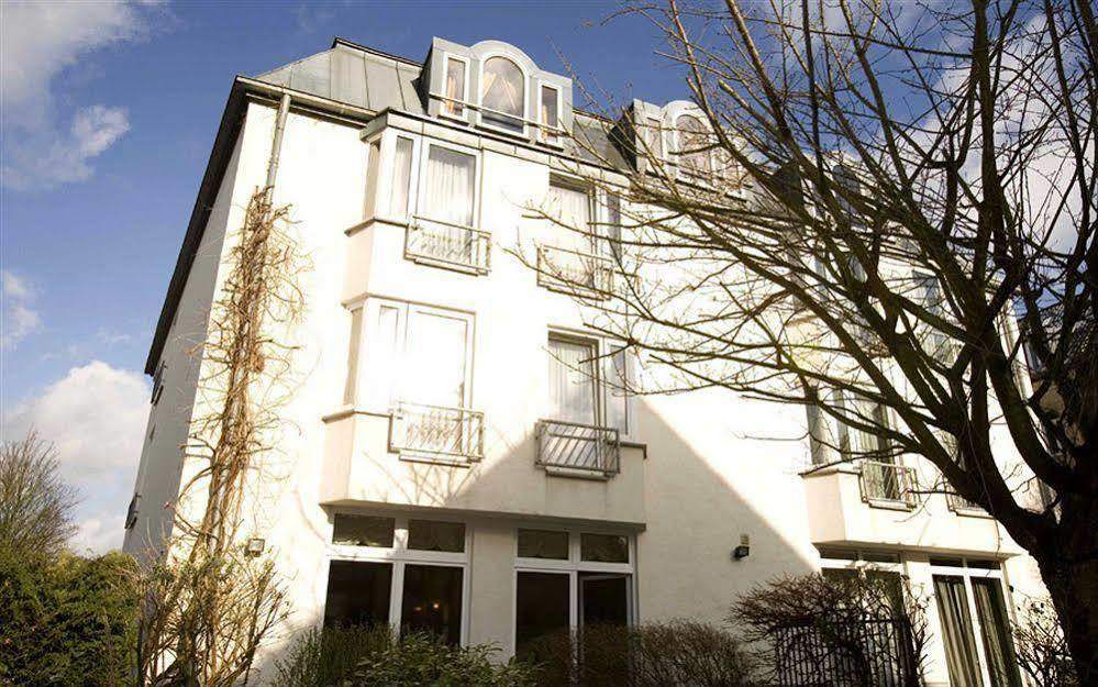 Gartenhotel Luisental Mülheim an der Ruhr Buitenkant foto