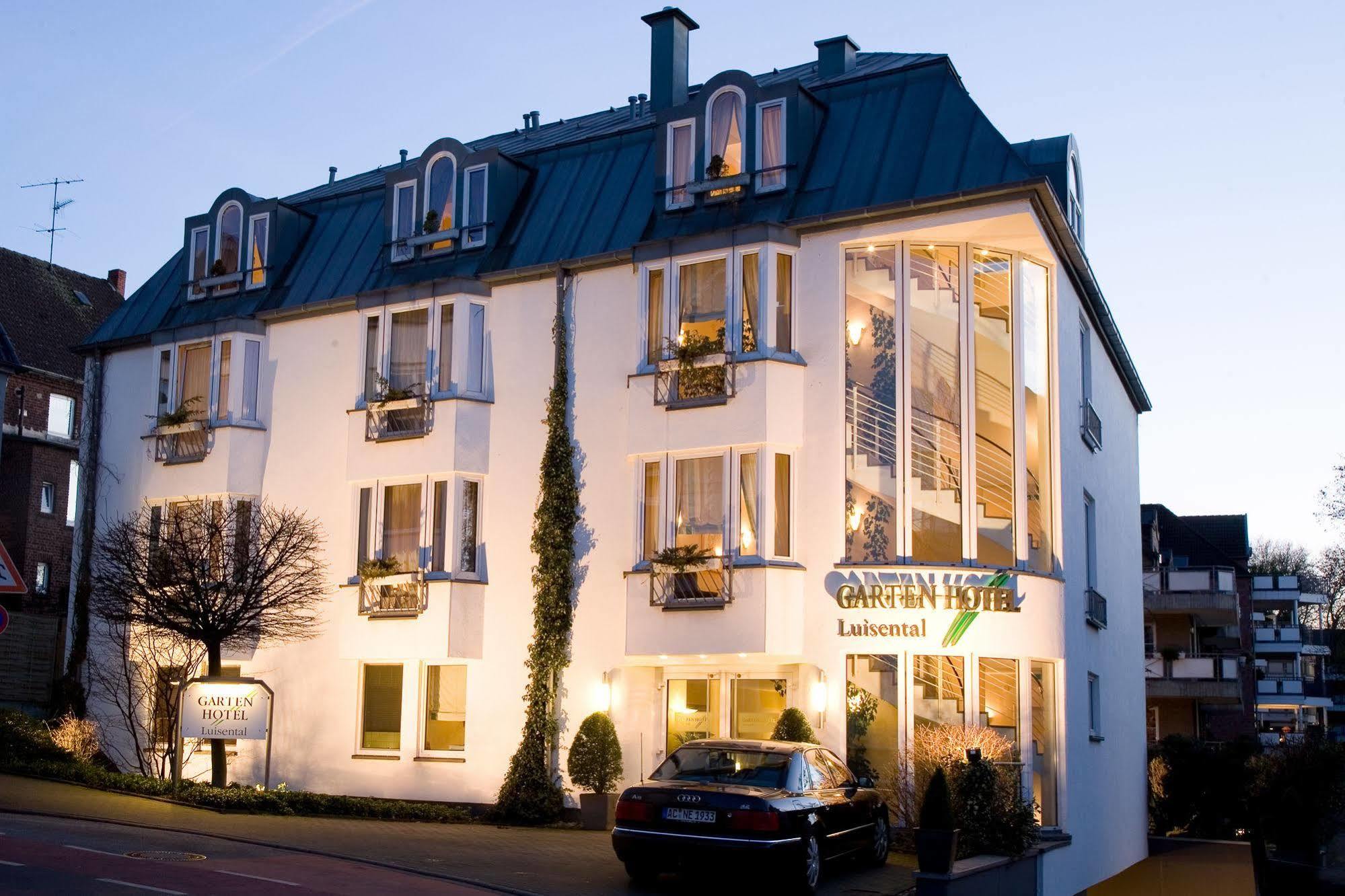 Gartenhotel Luisental Mülheim an der Ruhr Buitenkant foto